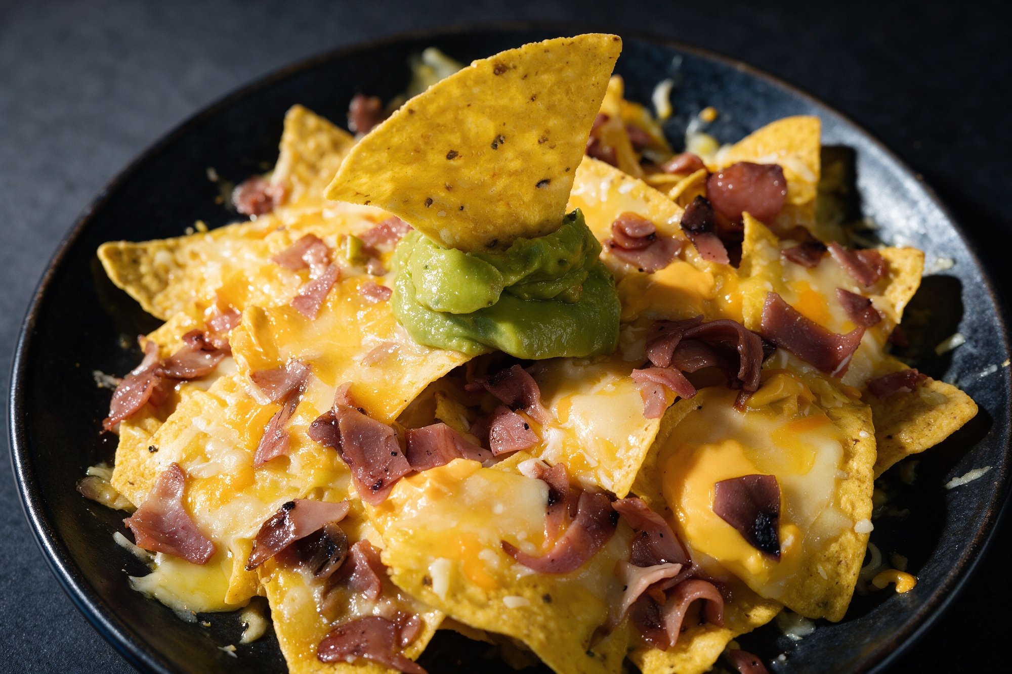 Nachos con guacamole de Sala CasArte Azul, para picar